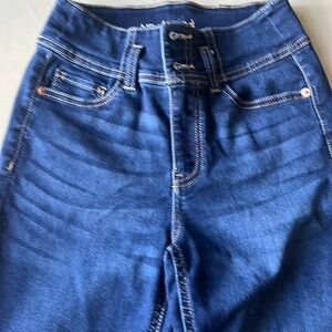 No Boundaries dark blue jeans size 5